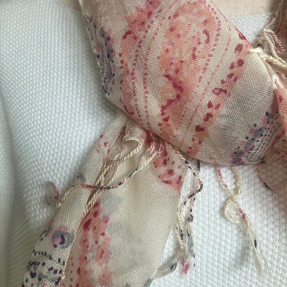 Lucky Brand Scarf/Shawl  Pinks/Off-white/ Blue-grey - Large - Picture 4 of 4